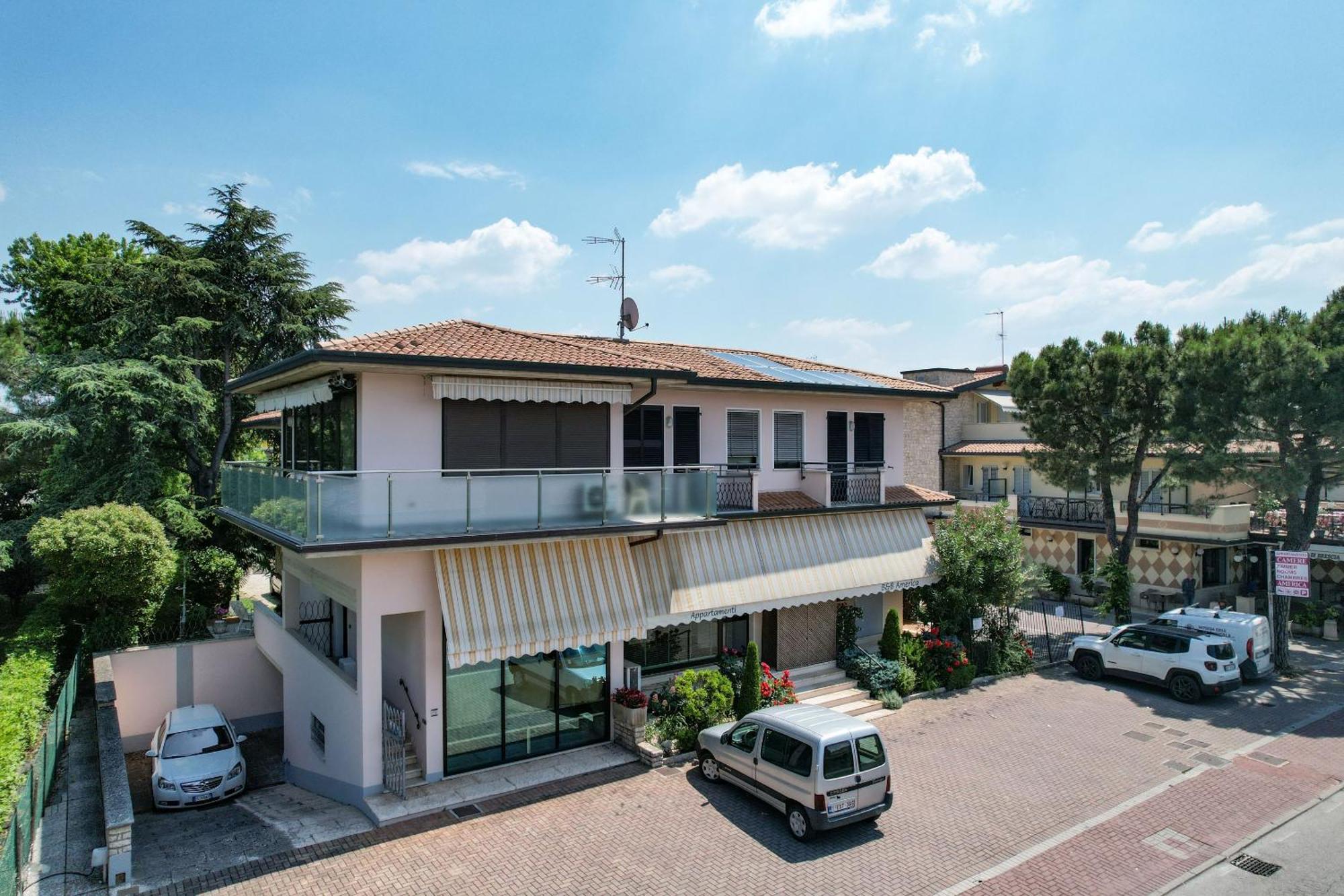 Appartamenti America Sirmione Oda fotoğraf